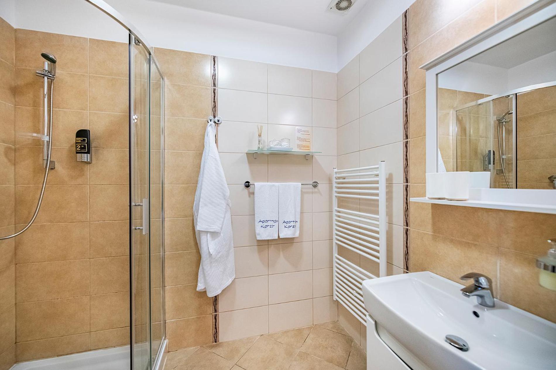 Besenova Apartman Korzar Ngoại thất bức ảnh
