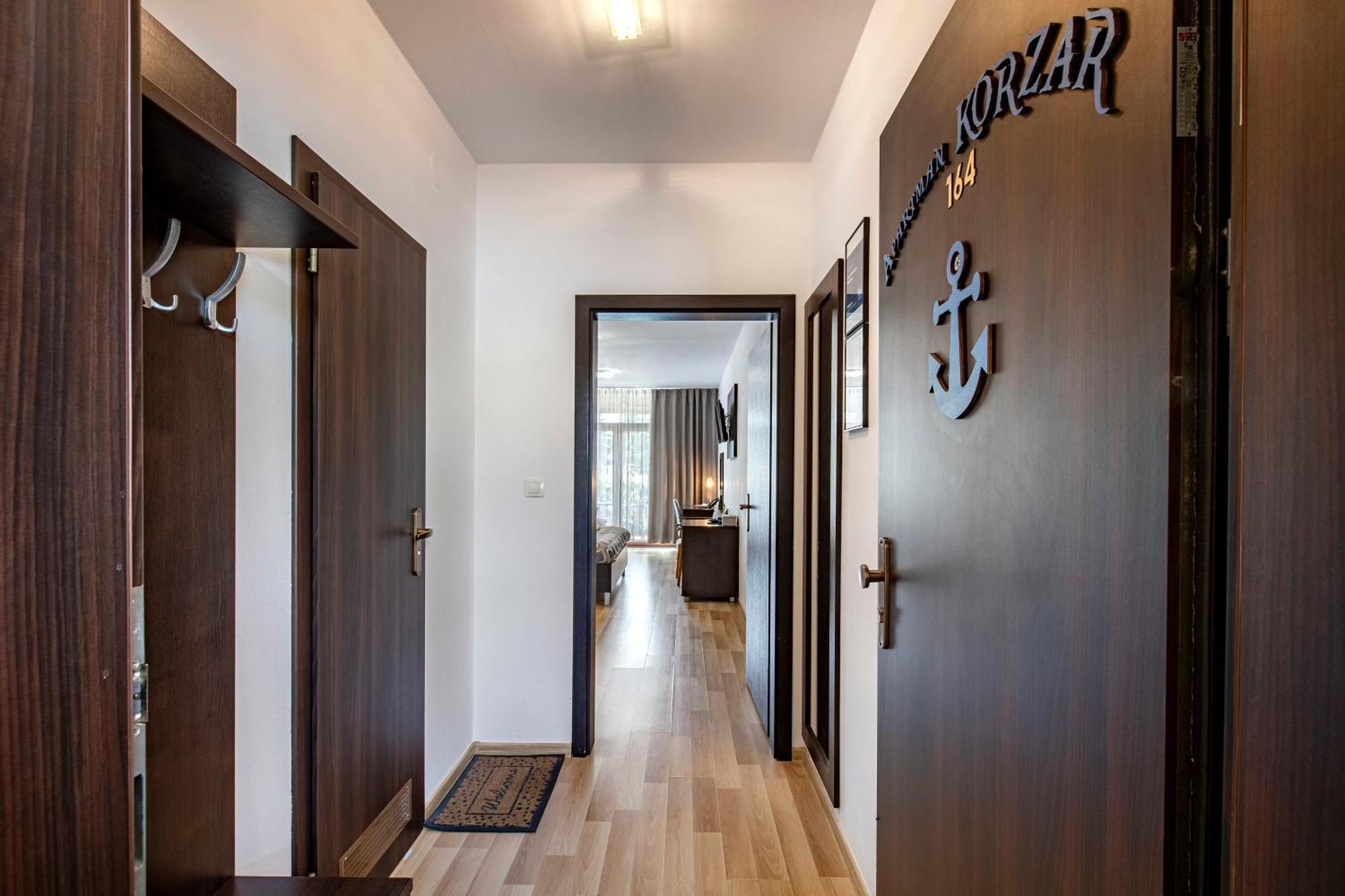 Besenova Apartman Korzar Ngoại thất bức ảnh